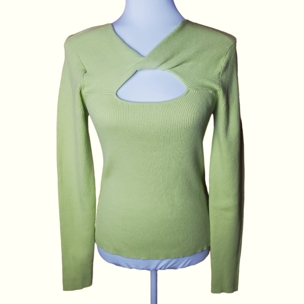 SAMSOE Light Green Cutout Top